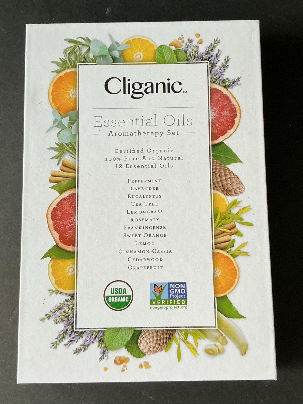 Essential Oils Aromatherapy Set - White with Citrus Artwork